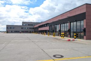 Anbau und Bestandsgebaeude Feuerwache Flughafen